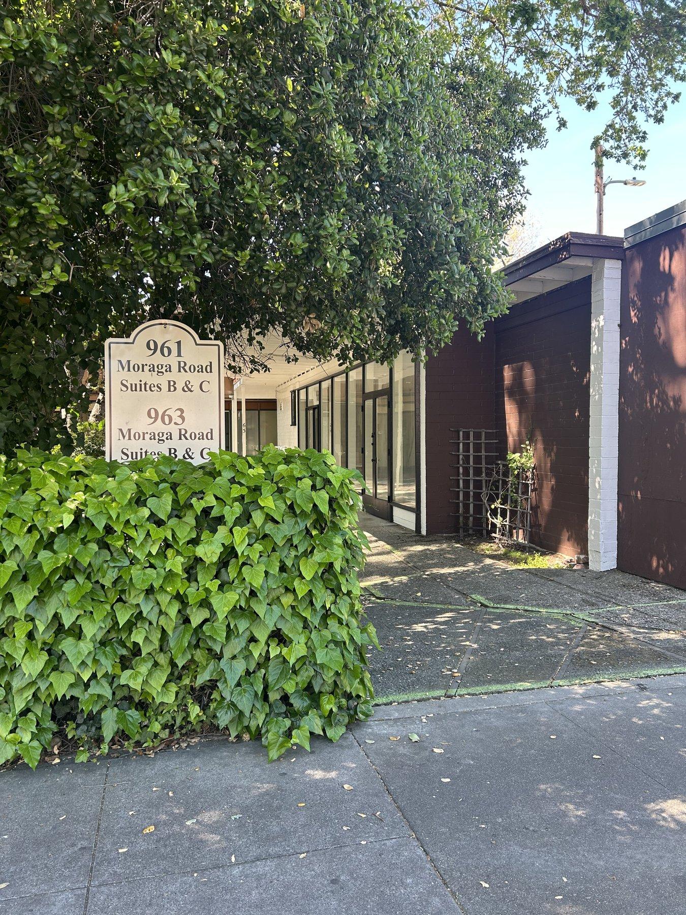 Image of La Fiesta Square 961, Suite B