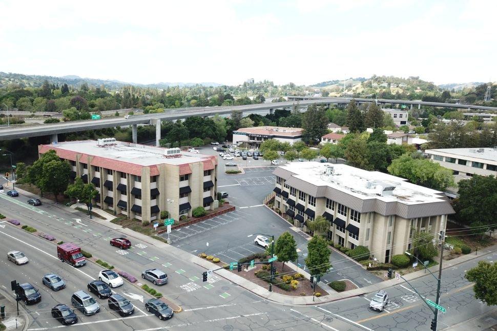 Olympic Plaza I - Photo 4