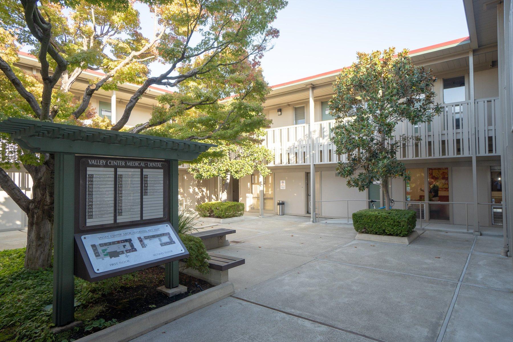 Valley Center | 401 Gregory Ln - Photo 3