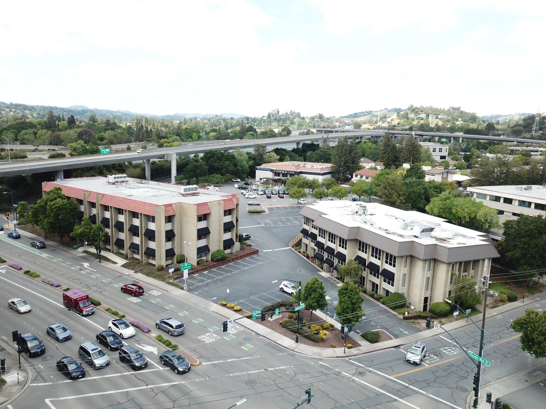 Olympic Plaza II - Photo 4