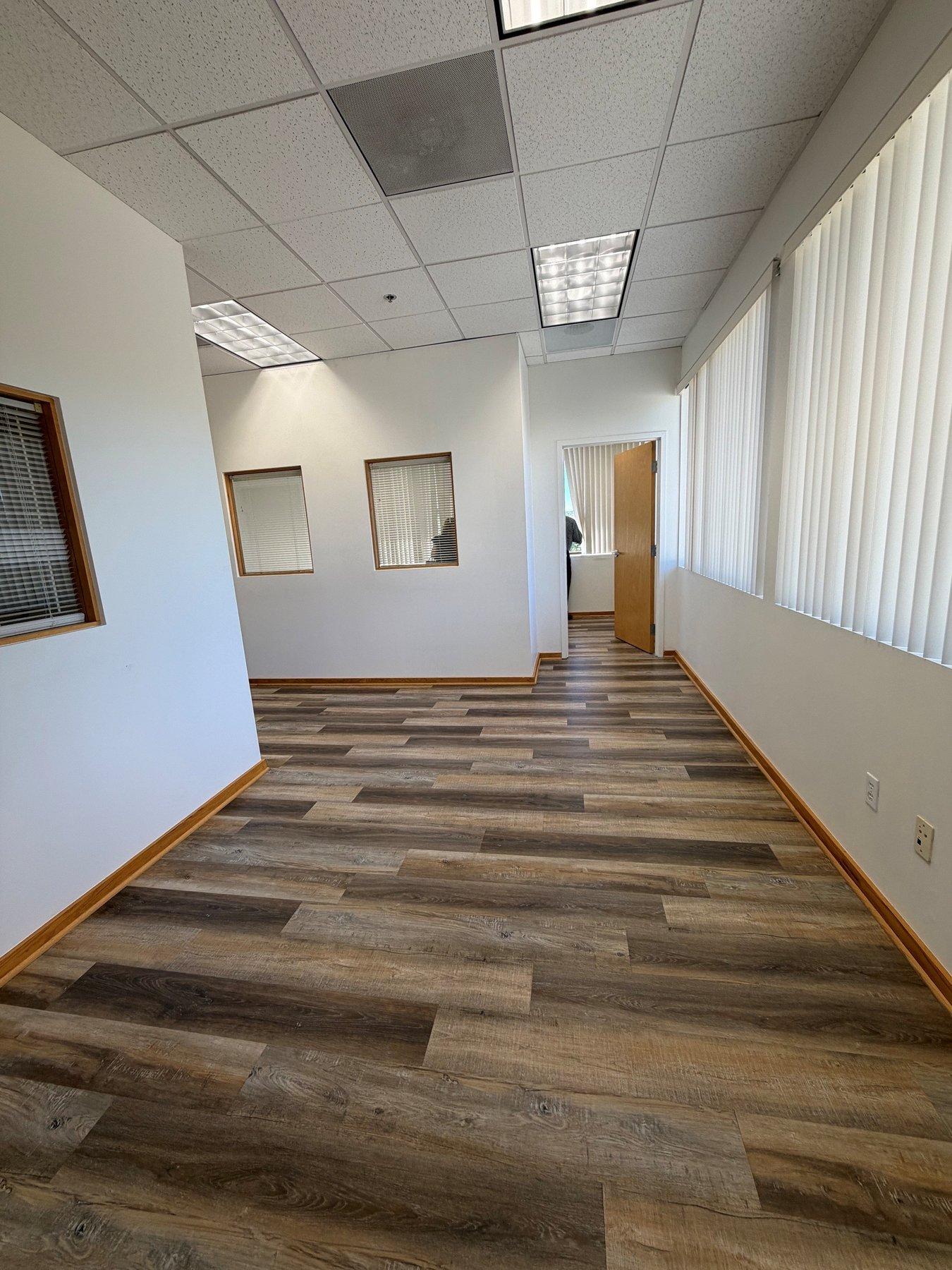 Centerpoint Building - Photo 2
